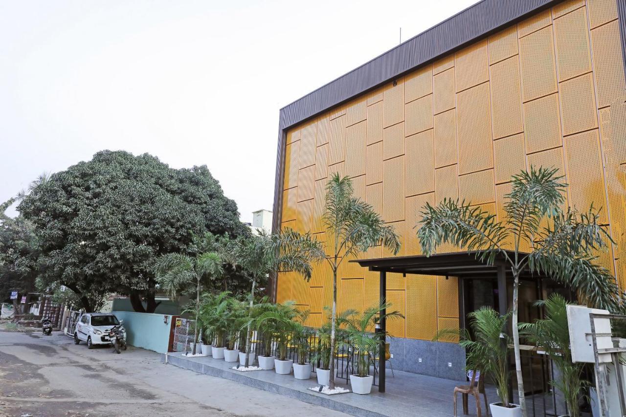 Fabhotel Oasis Yellow Courtyard Bhopal Buitenkant foto
