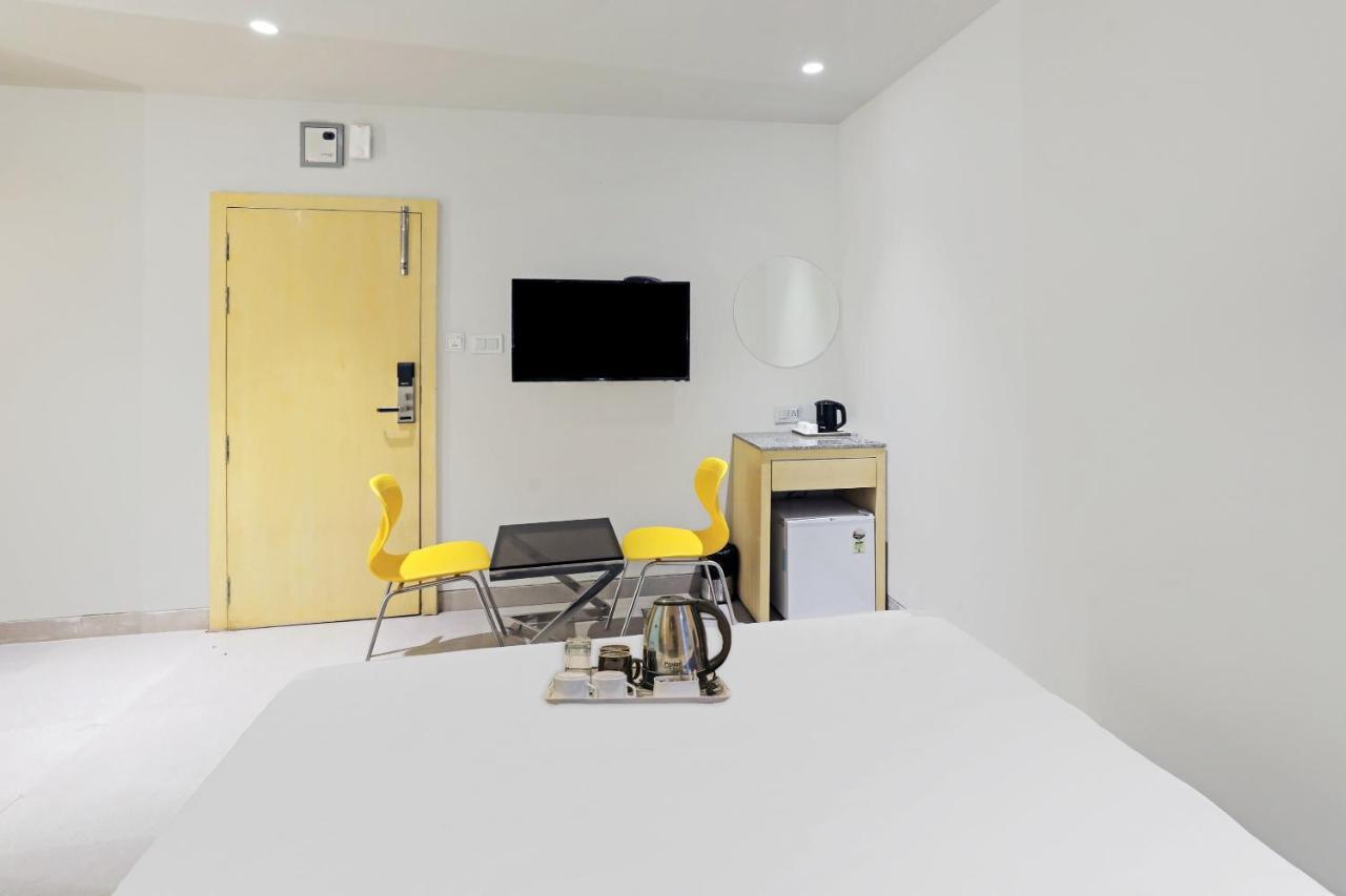Fabhotel Oasis Yellow Courtyard Bhopal Buitenkant foto